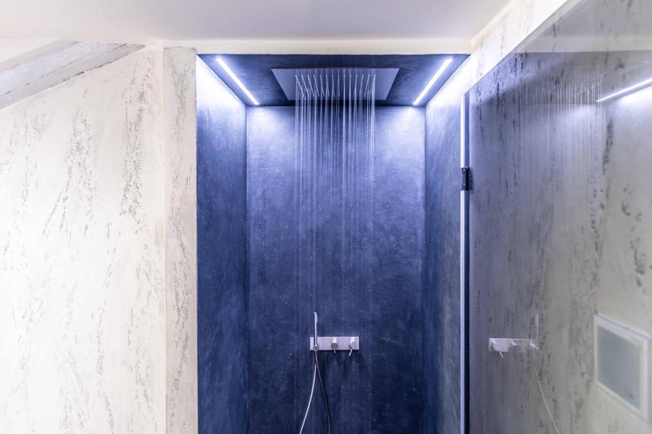 Quadrilatero Della Moda- Luxury Loft In The Heart Of The Fashion District Milan Bagian luar foto