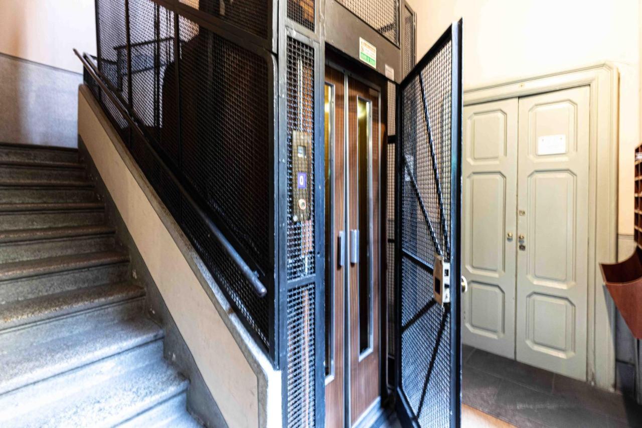Quadrilatero Della Moda- Luxury Loft In The Heart Of The Fashion District Milan Bagian luar foto